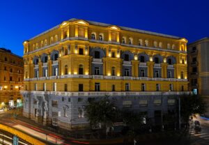 Studio di Napoli, Piazza Nicola Amore 2